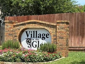 24  Abbey Road , Euless Texas 76039