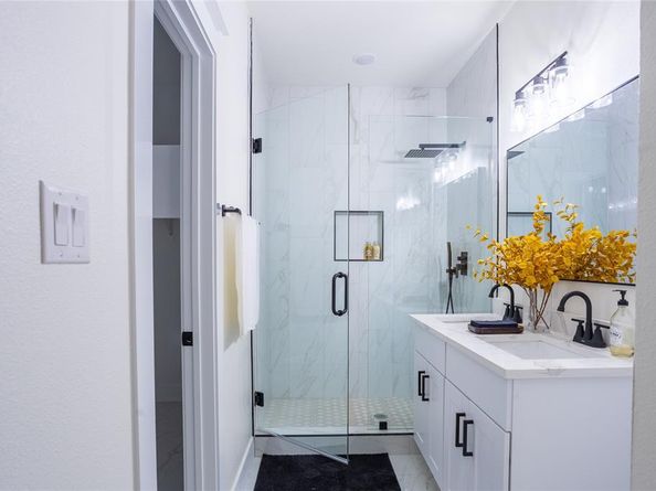 5556  Wainwright Drive , Fort Worth Texas 76112