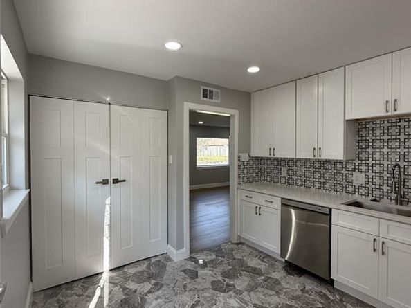 922 W Inwood Drive , Arlington Texas 76013