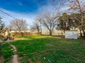 3212 S Llewellyn Avenue , Dallas Texas 75224