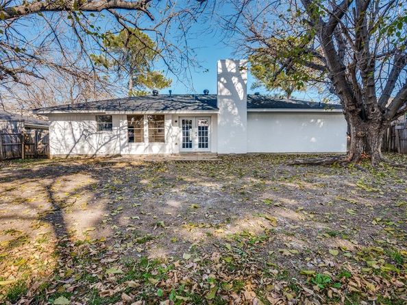 2102 E Timberview Lane , Arlington Texas 76014