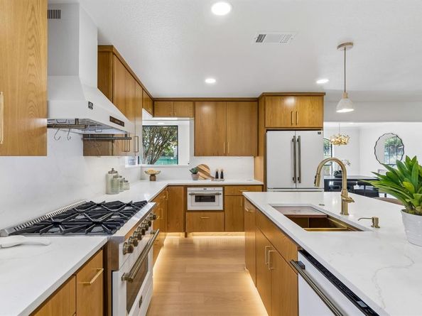 6403  Genstar Lane , Dallas Texas 75252