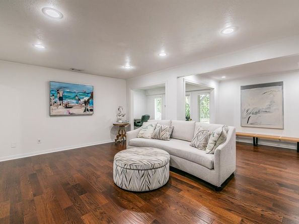 8559 S Mediterranean Circle , Dallas Texas 75238