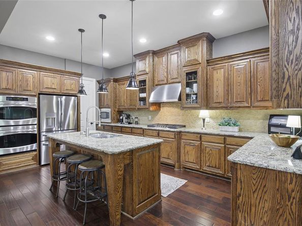 8501  Bayberry Avenue , Lantana Texas 76226