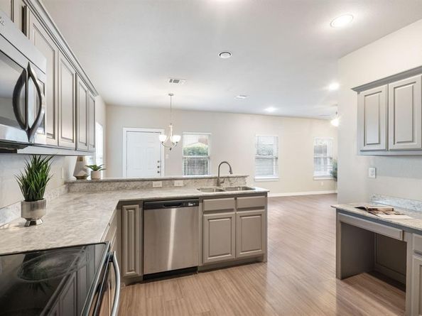 9910  Ironhorse Drive , Dallas Texas 75227