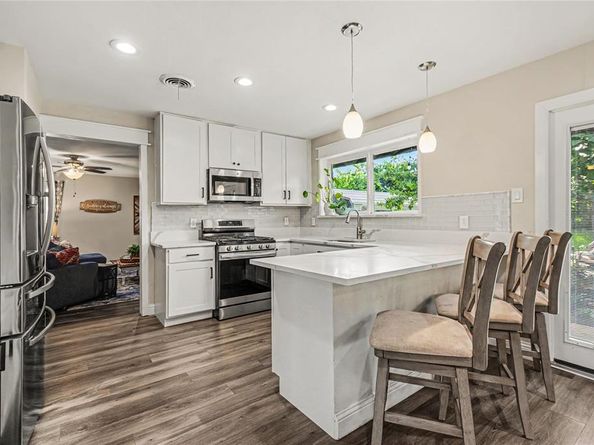 9324  Clearwater Drive , Dallas Texas 75243