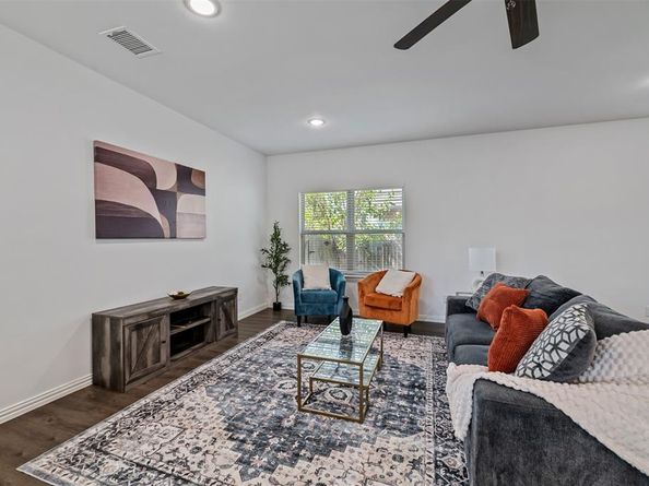 4619  Raleigh Dalton Road , Dallas Texas 75227