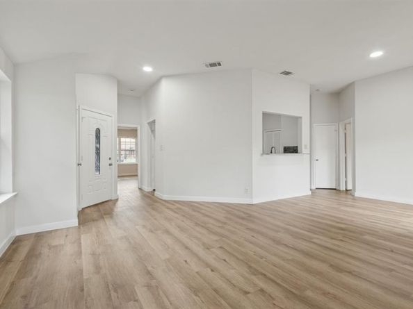 5814  Fox Hunt Drive , Arlington Texas 76017
