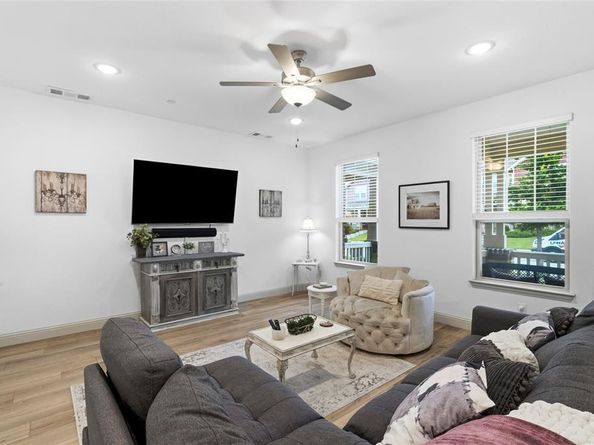 2653  Settlers Place , Garland Texas 75042