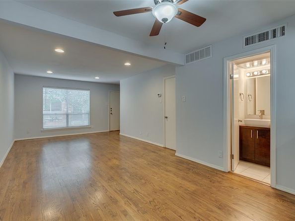 4525  Gilbert Avenue  207, Dallas Texas 75219