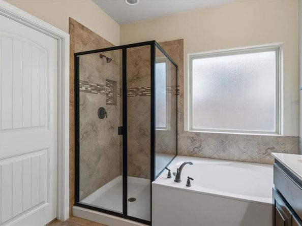 1713  Falling Star Drive , Fort Worth Texas 76052