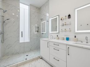 1936  Cuyler Court , Dallas Texas 75204
