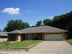 3221  Elkhart Court , Arlington Texas 76016