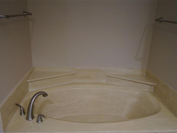 3221  Elkhart Court , Arlington Texas 76016