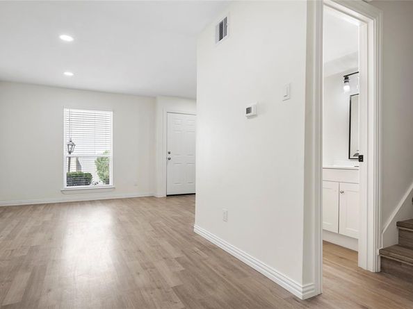 9818  Valley Meadow Place , Dallas Texas 75220