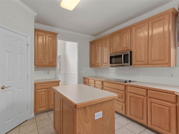 1709  Villa Court , Corinth Texas 76210