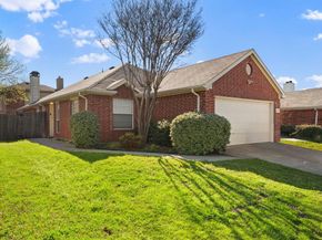 1418  Deville Circle , Garland Texas 75043