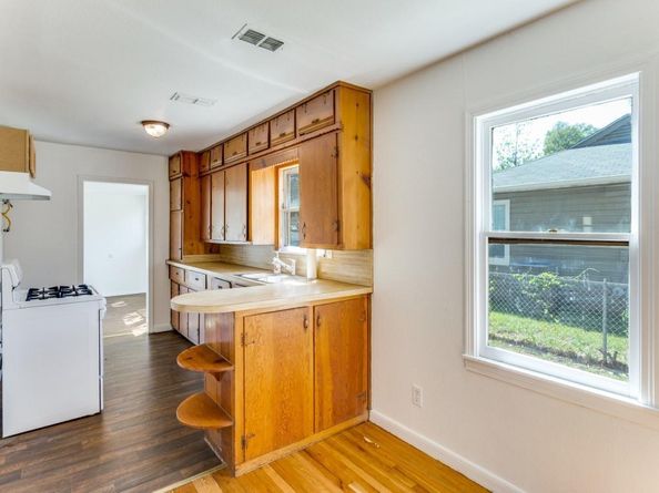 5433  Thomas Lane , River Oaks Texas 76114
