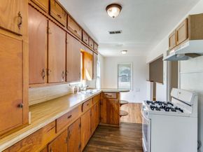 5433  Thomas Lane , River Oaks Texas 76114