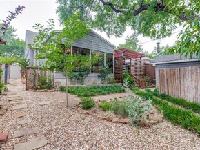 118 N Briscoe Boulevard , Dallas Texas 75211
