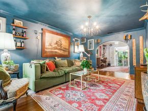 118 N Briscoe Boulevard , Dallas Texas 75211