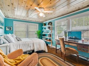 118 N Briscoe Boulevard , Dallas Texas 75211