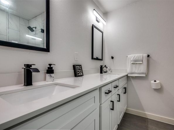5921  Spring Glen Drive , Dallas Texas 75232