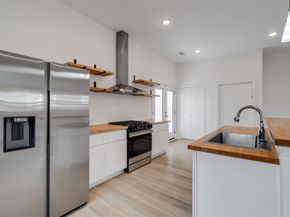 2323  Douglas Avenue , Dallas Texas 75219