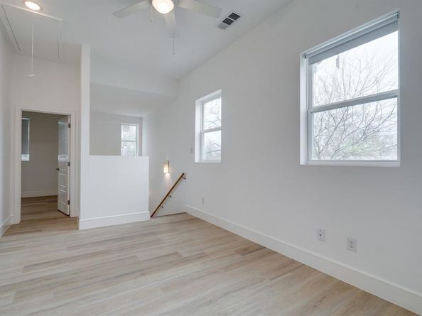 2323  Douglas Avenue , Dallas Texas 75219