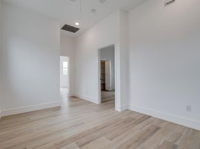 2323  Douglas Avenue , Dallas Texas 75219