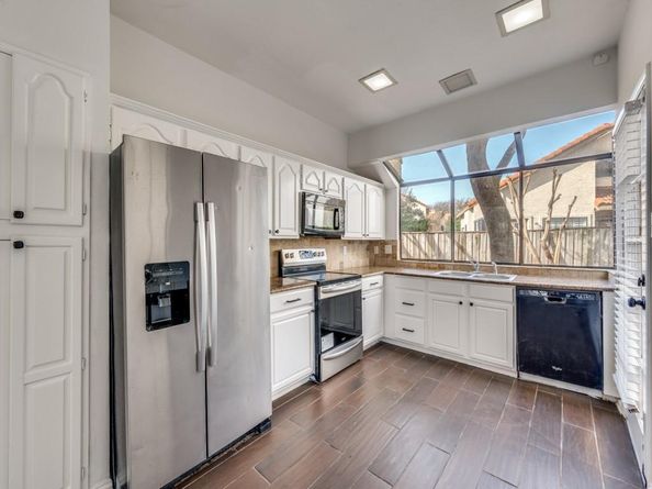 8901  Casa Drive , Irving Texas 75063