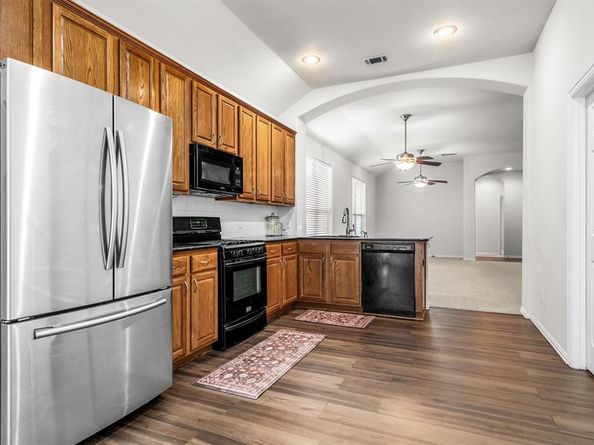 1008  Grey Fox Drive , Savannah Texas 76227