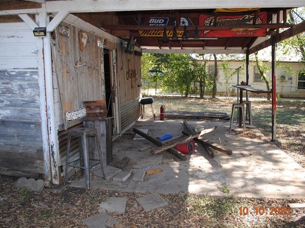 1660  Marsalis Road , Lancaster Texas 75134