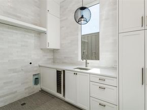 315  Regal Lane , Irving Texas 75039