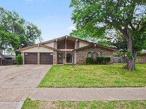 1629  Brent Court , Grand Prairie Texas 75051