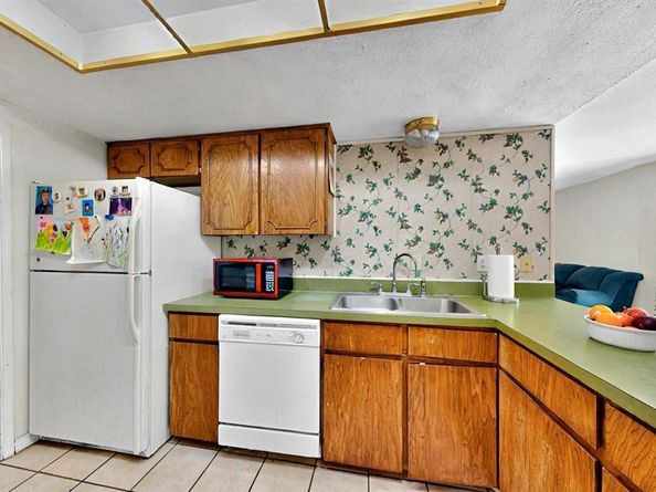 3714  Burning Tree Lane , Garland Texas 75042