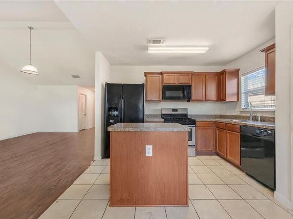 10013  Silent Hollow Drive , Fort Worth Texas 76140