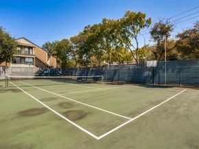 5981  Arapaho Road  1003, Dallas Texas 75248