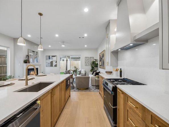 5605  Santa Fe Avenue , Dallas Texas 75214