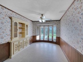 1105  Greenbriar Lane , Arlington Texas 76013