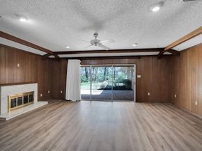 1105  Greenbriar Lane , Arlington Texas 76013