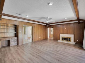 1105  Greenbriar Lane , Arlington Texas 76013