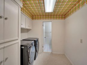 1105  Greenbriar Lane , Arlington Texas 76013