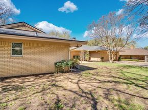 1105  Greenbriar Lane , Arlington Texas 76013