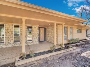 1105  Greenbriar Lane , Arlington Texas 76013