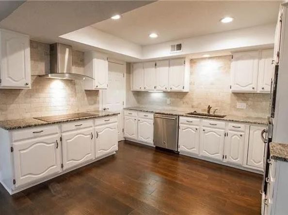 9401  Blue Jay Way , Irving Texas 75063