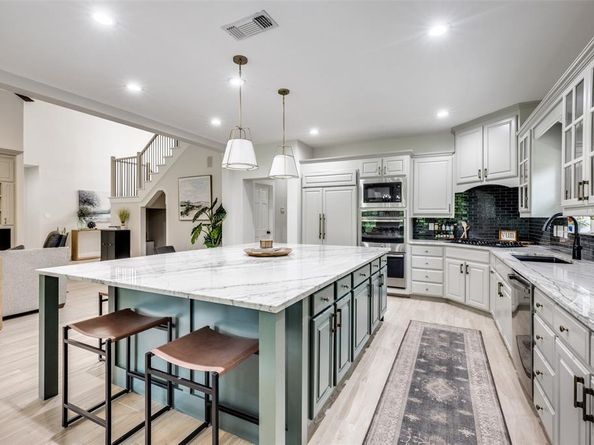 2706  Brookside Lane , McKinney Texas 75072