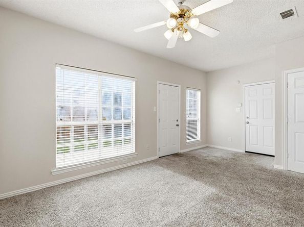 306  Santa Fe Trail , Irving Texas 75063