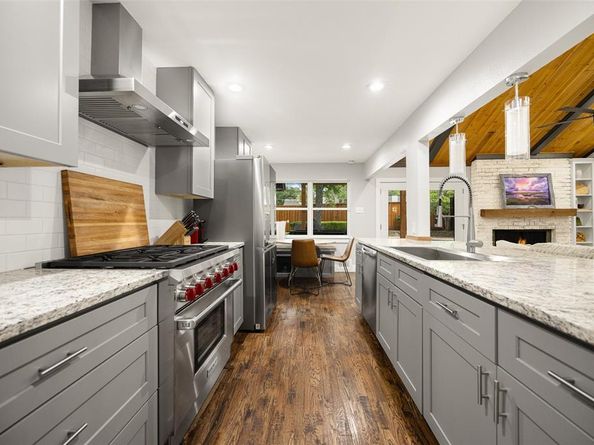 9827  Vistadale Drive , Dallas Texas 75238