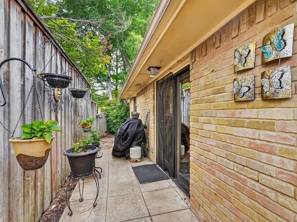 6520  Clearhaven Circle , Dallas Texas 75248